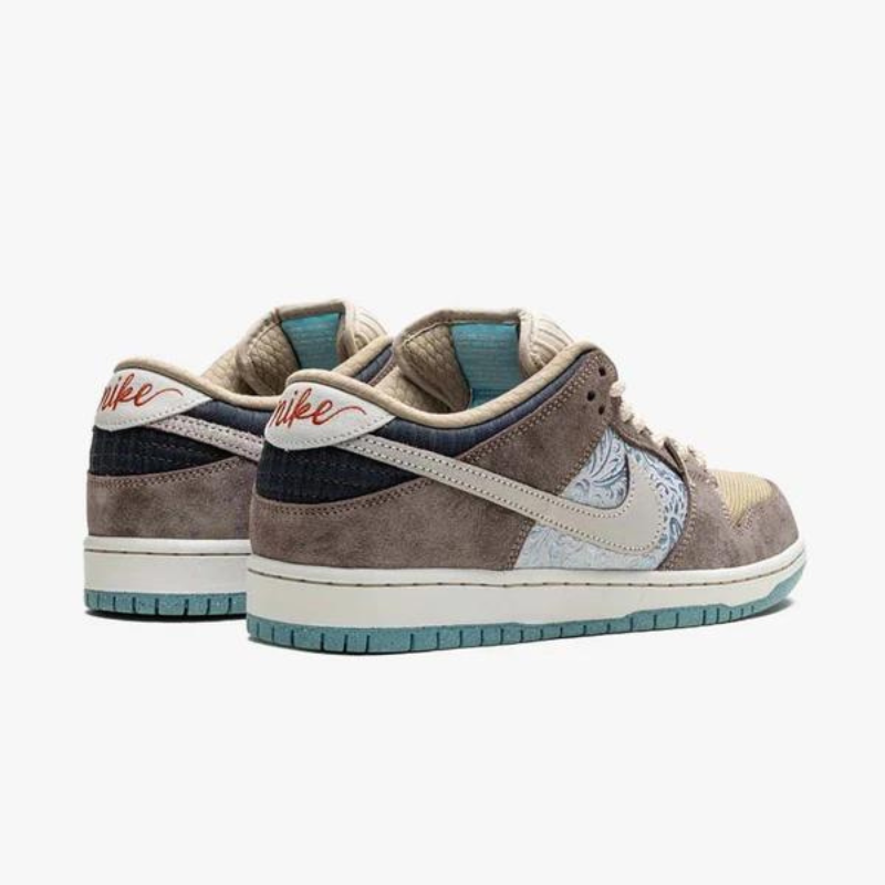 Dunk Low SB Money Savings